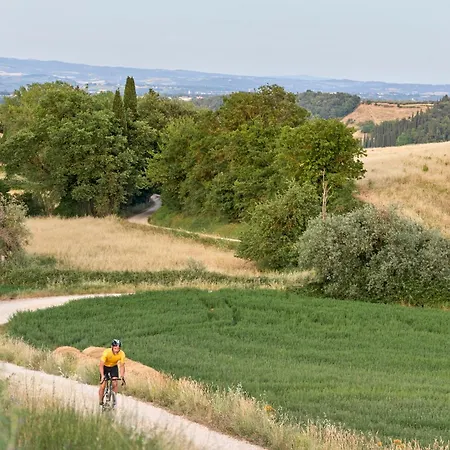 & Restaurant Casolare Le Terre Rosse 3* San Gimignano