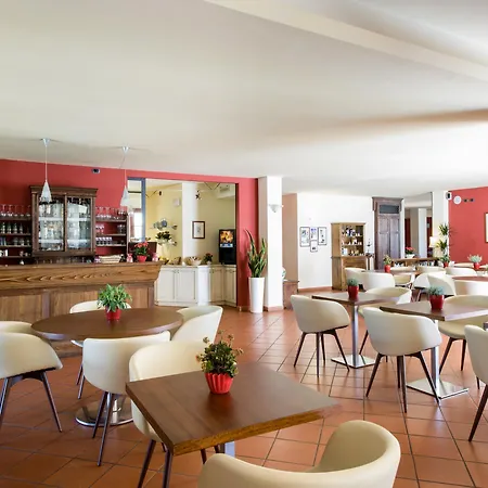 & Restaurant Casolare Le Terre Rosse San Gimignano