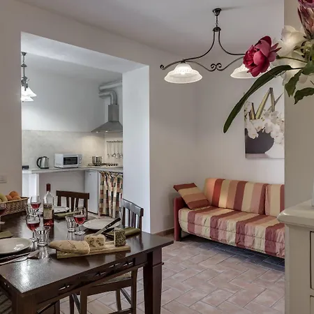 Hotel & Restaurant Casolare Le Terre Rosse