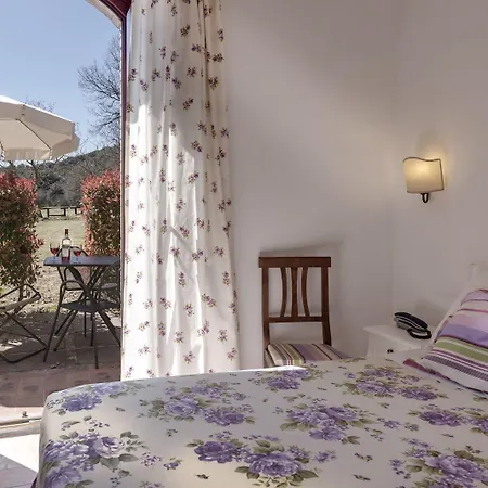 & Restaurant Casolare Le Terre Rosse San Gimignano