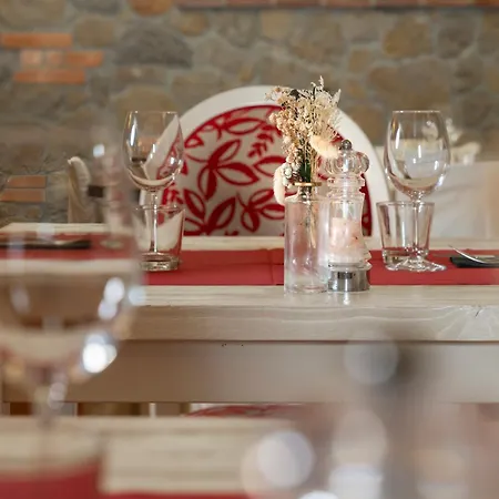 & Restaurant Casolare Le Terre Rosse Hotel
