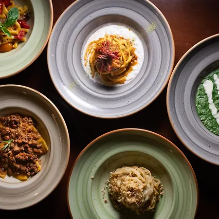 & Restaurant Casolare Le Terre Rosse 3*